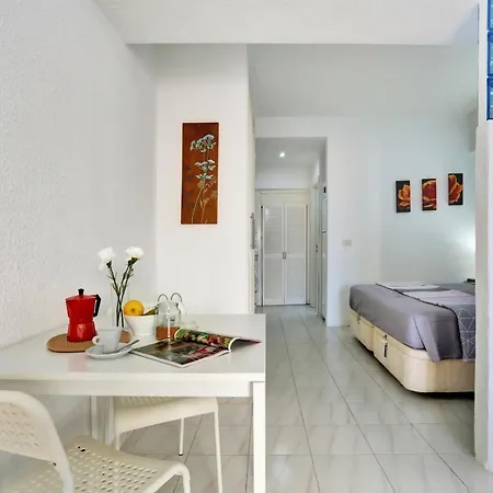 Amplio Estudio Los Cristianos, Piscina Climatizada, Wi-fi, Aire Acondicionado - Es-347-25 Арона